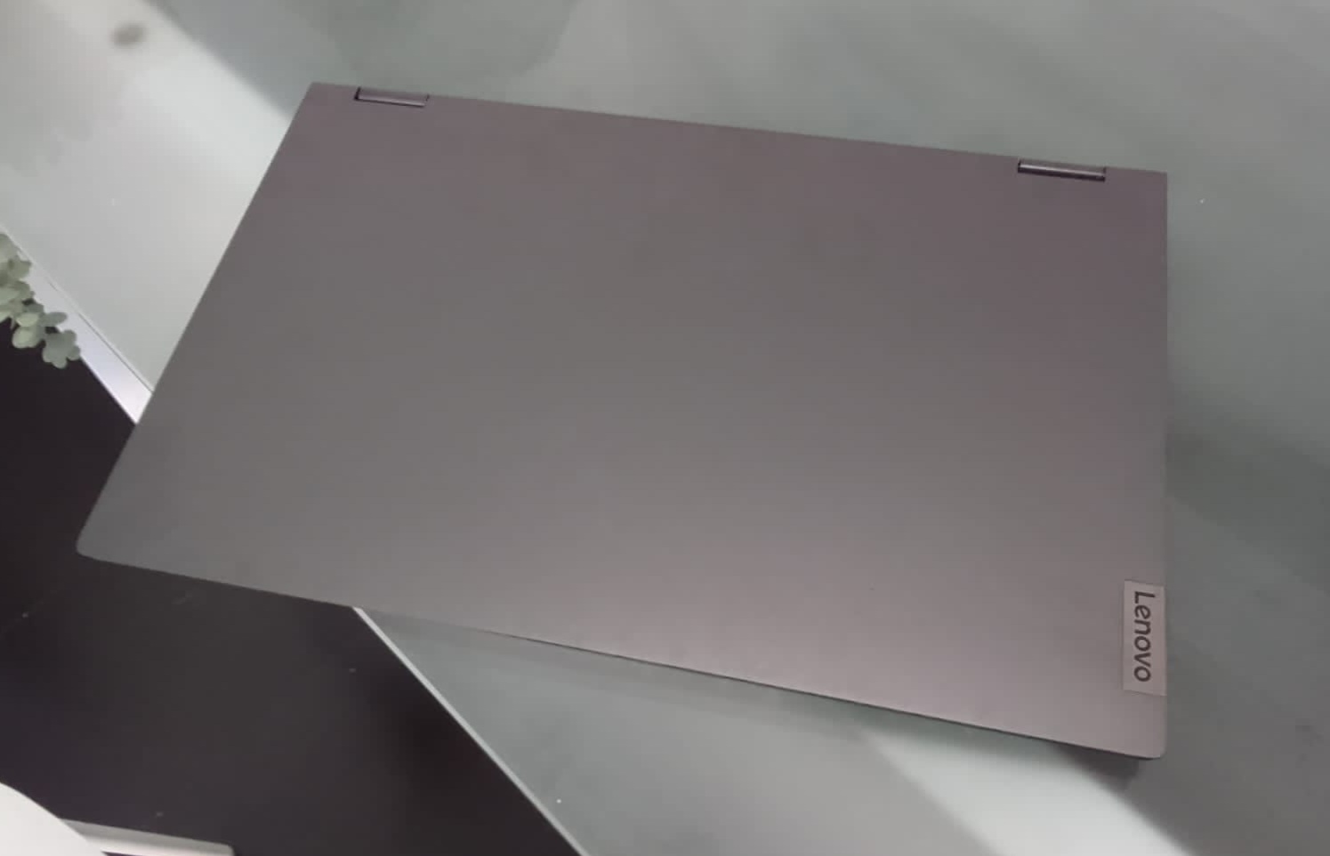 computadoras y laptops - Laptop Lenovo Flex 5 15.6" 4K UHD Touch, Core i7, 16GB, 512GB SSD Nvidia MX450 2