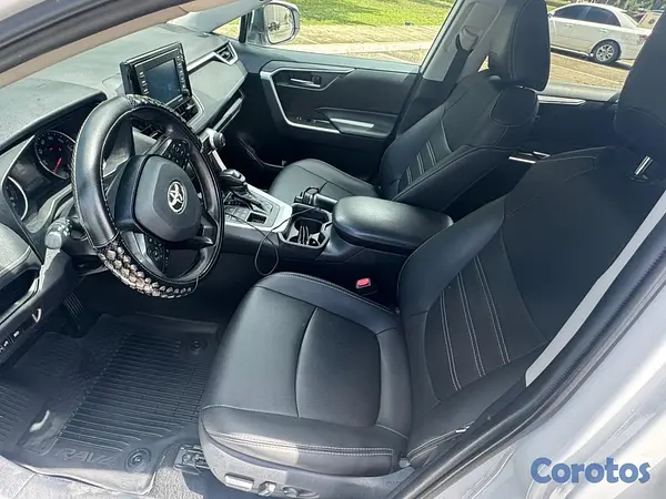jeepetas y camionetas - Toyota RAV4 XLE 2021
 7