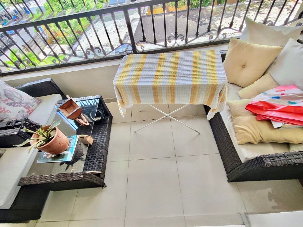 apartamentos - Vendo en el millón tercer nivel tres hab 2.5 baños 4