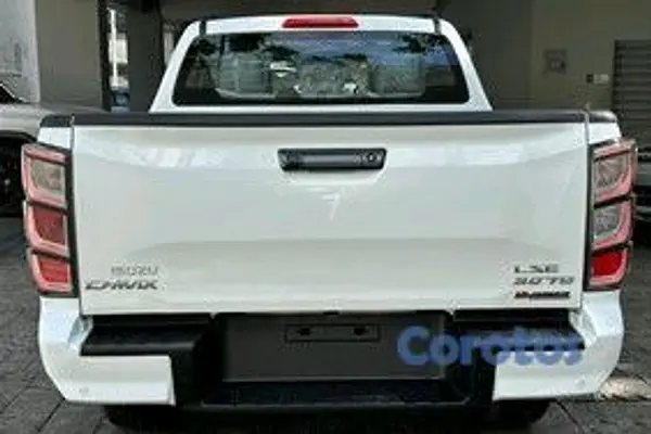 jeepetas y camionetas - 2027 Isuzu DMAX 5