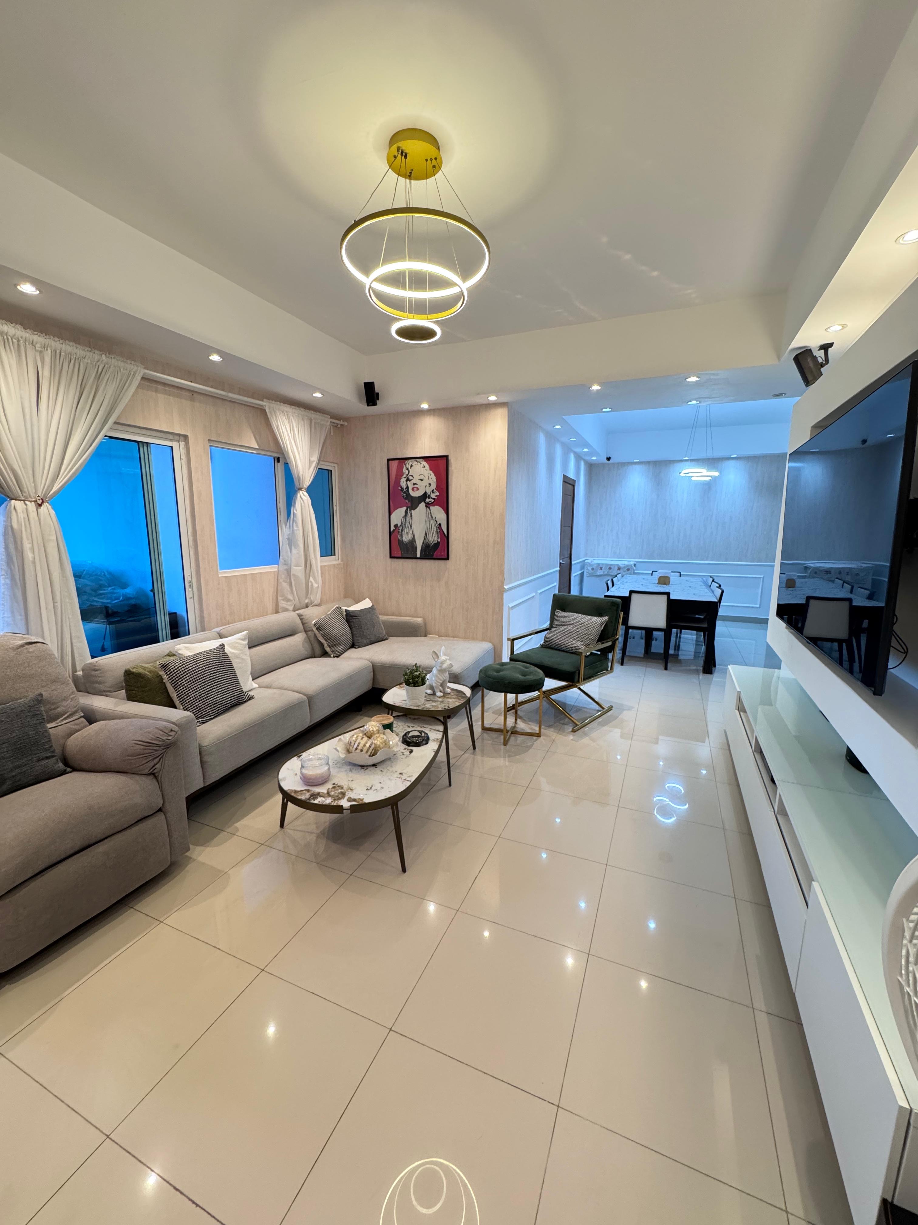 apartamentos - Vendo Evaristo morales piso 6 dos hab 2.5 baños do 0
