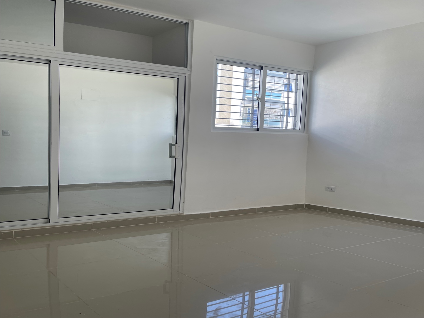 apartamentos - Alquilo en Santiago en los Llanos de Gurabo 
Los rieles De Santiago  4
