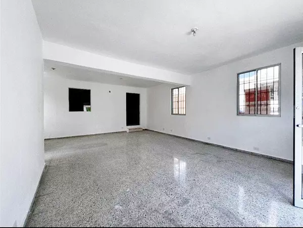 oficinas y locales comerciales - Local céntrico Primer nivel  6