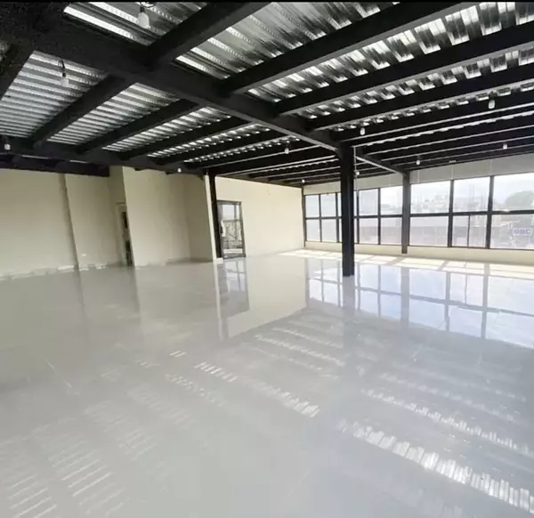 oficinas y locales comerciales - Local céntrico en arroyo hondo viejo 3