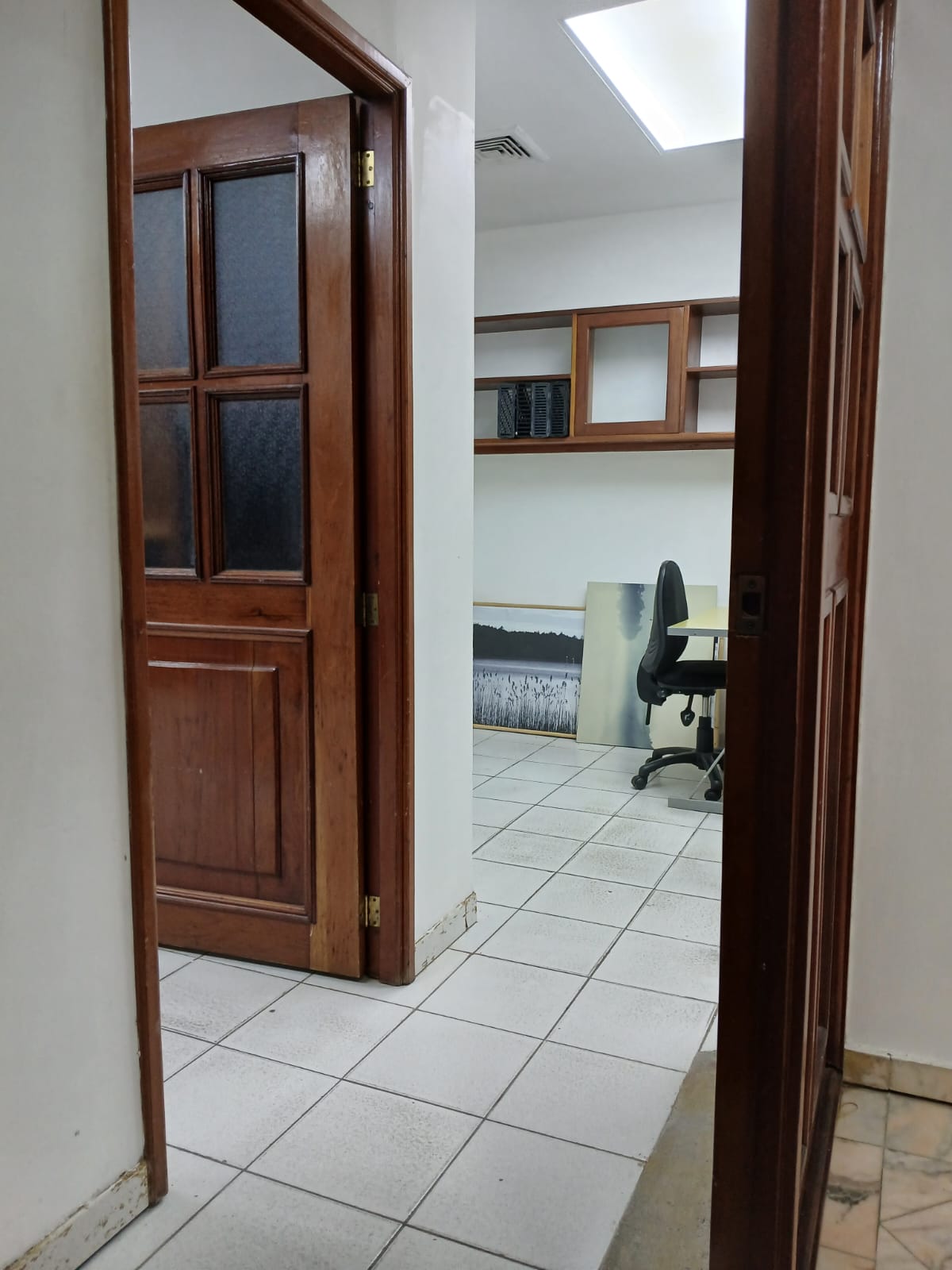 oficinas y locales comerciales - Alquilo Local 53 Mts en Av. Sarasota   2