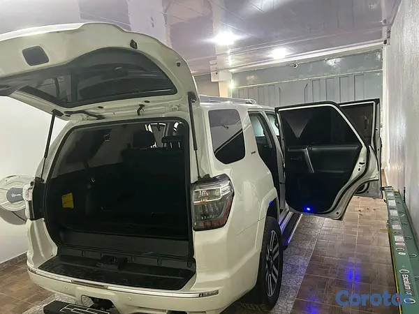 jeepetas y camionetas - Toyota 4runner limited 2015 9