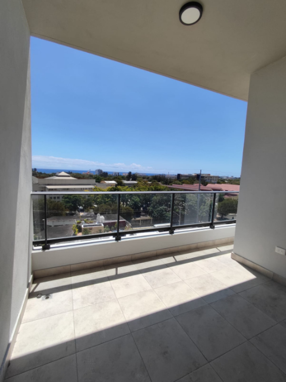 apartamentos - Apartamento en Alquiler en La Esperilla 3H, 3.5B, 2P, 5to piso con Ascensor 2