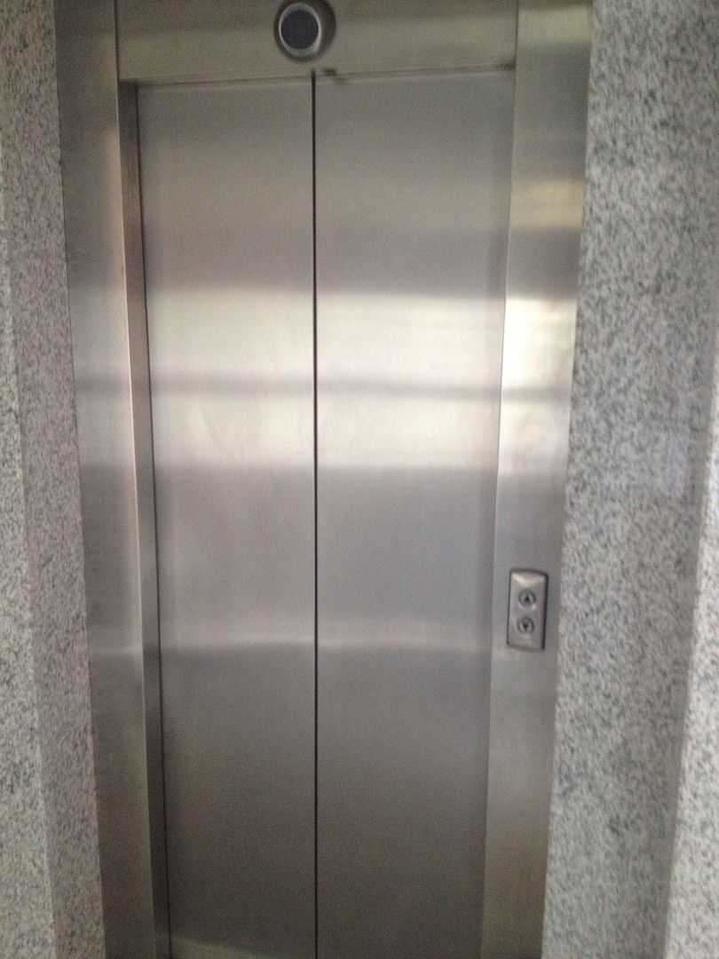 oficinas y locales comerciales - Alquilo Edificio corporativo 5 niveles en piantini
 5