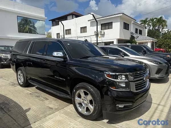 jeepetas y camionetas - Chevrolet Suburban LT 2017 6
