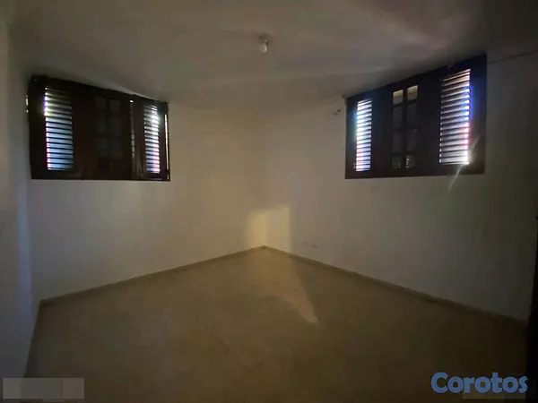 casas - Alquilo Casa amplia en La Castellana  10