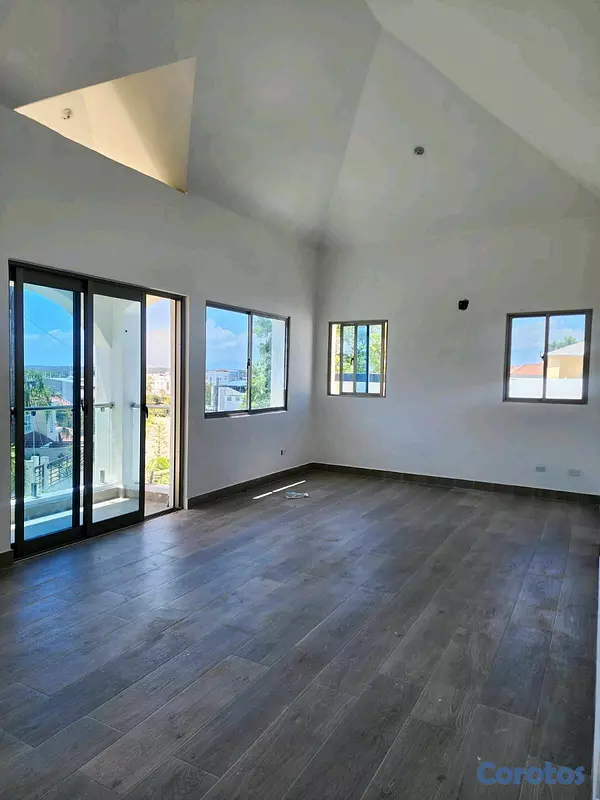 casas - Venta de Casa en Colinas del Oeste de 3 niveles  10