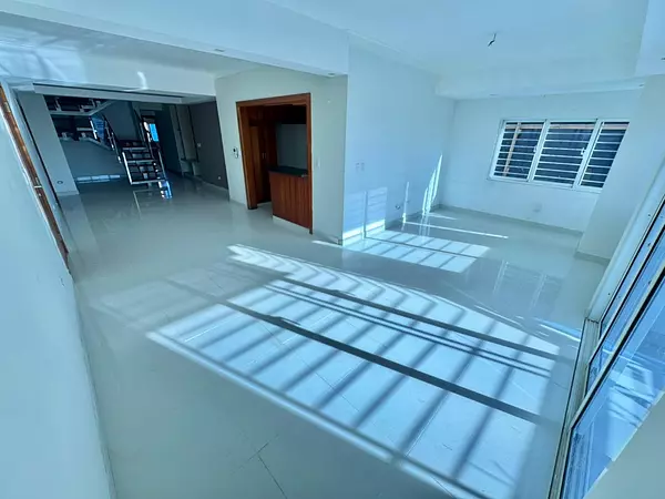 penthouses - Vendo Penthouse en Urbanización Real  4