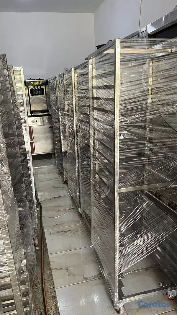 equipos profesionales - CARRITOS DE PANADERIA DE 20 Y 36 PORTA BANDEJAS  2