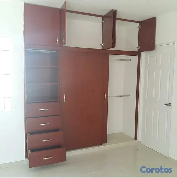 muebles y colchones - Closet personalizado en madera  2