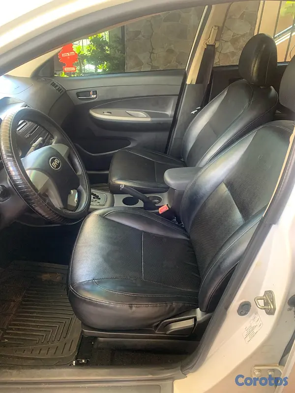 carros - BYD, Excelentes Condiciones  7