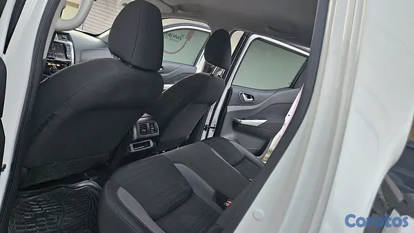 jeepetas y camionetas - Nissan frontier diesel 2022 4x4 10