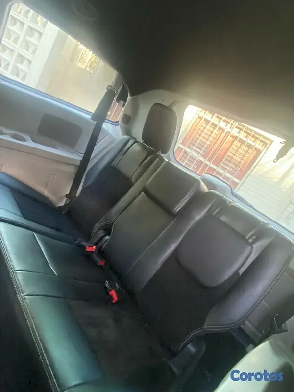 jeepetas y camionetas - DODGE GRAND CARAVAN SXT 2018 8