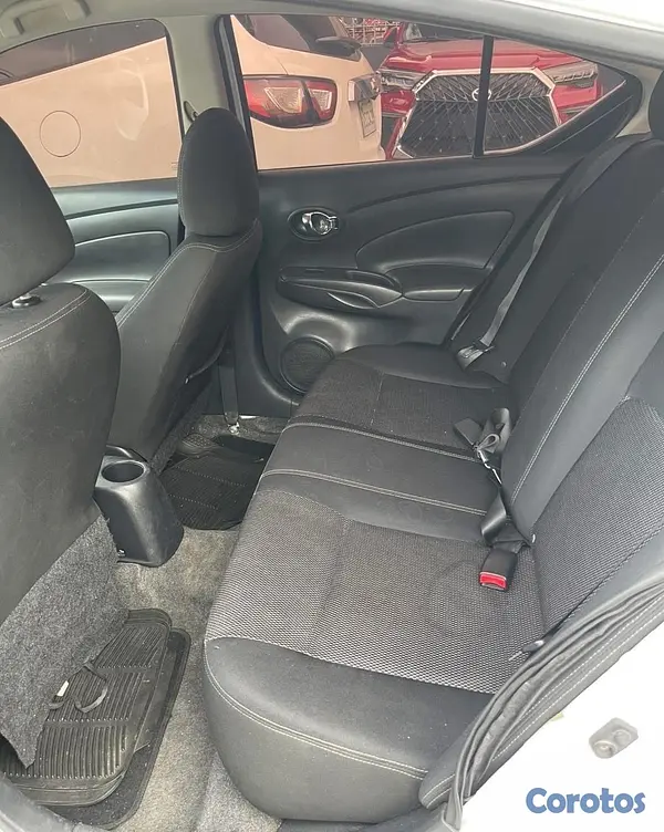 carros - NISSAN VERSA 2016 8