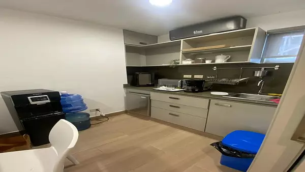 oficinas y locales comerciales - OFICINA EN VENTA AMUEBLADA FULL, AVE. MAXIMO GOMEZ 5