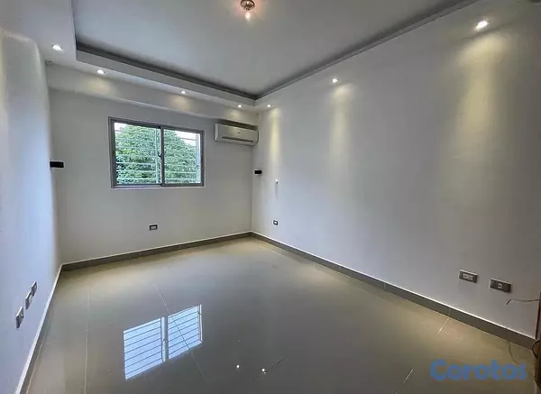 apartamentos - vendo en el millón tres habitaciones 2.5 baños dos parqueos balcón servicio  5
