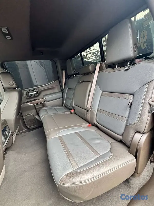 jeepetas y camionetas - GMC SIERRA DENALI 2022  10