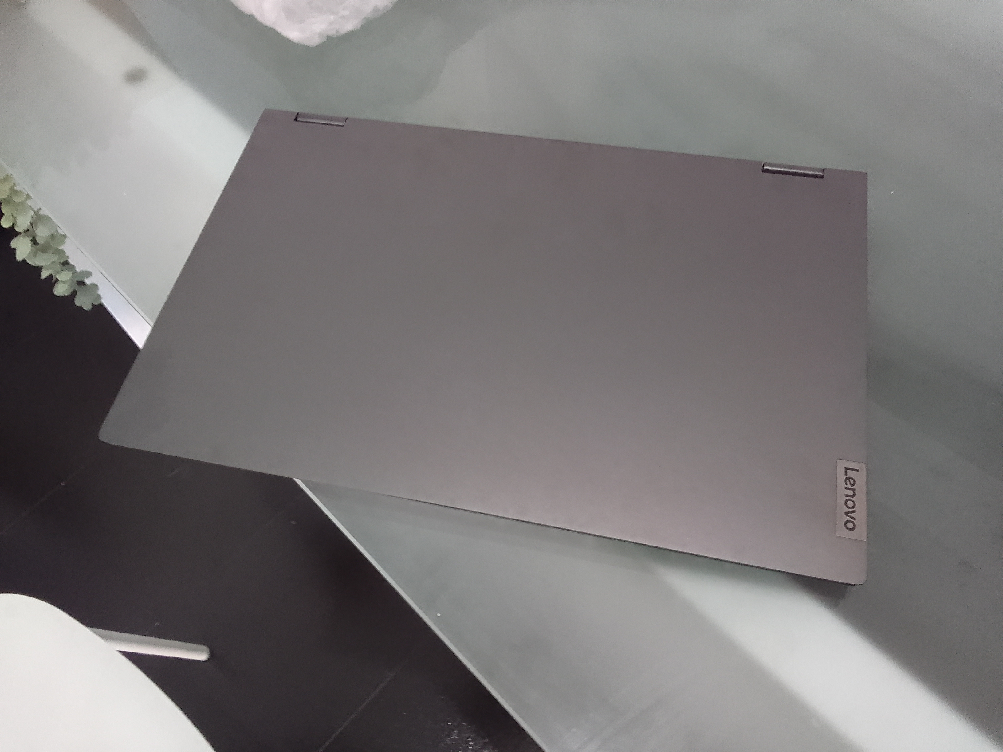 computadoras y laptops - Laptop Lenovo Flex 5 15.6" 4K UHD Touch, Core i7, 16GB, 512GB SSD Nvidia MX450 2