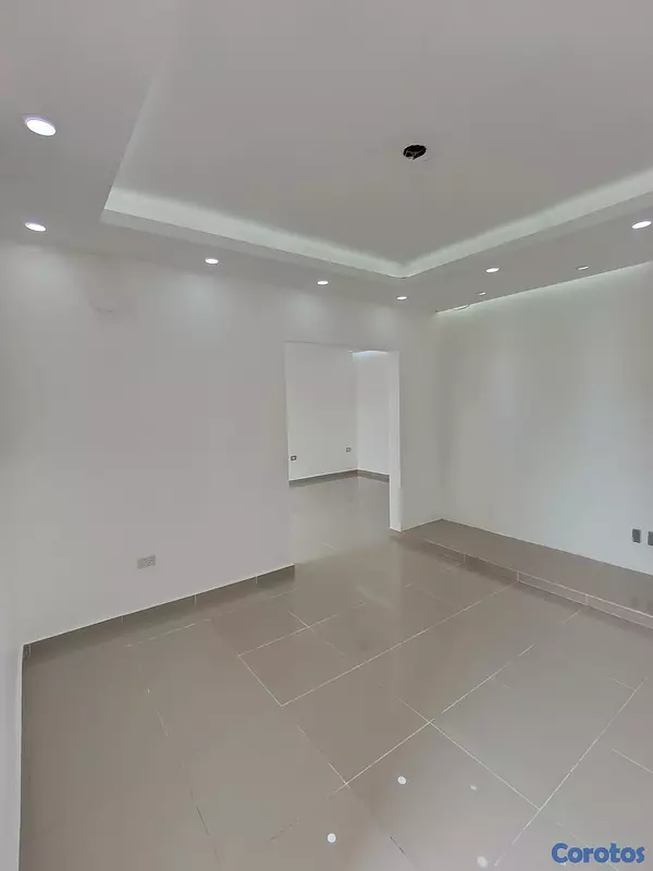 oficinas y locales comerciales - La Enriquillo, local en 2do nivel 120m Oportunidad 4