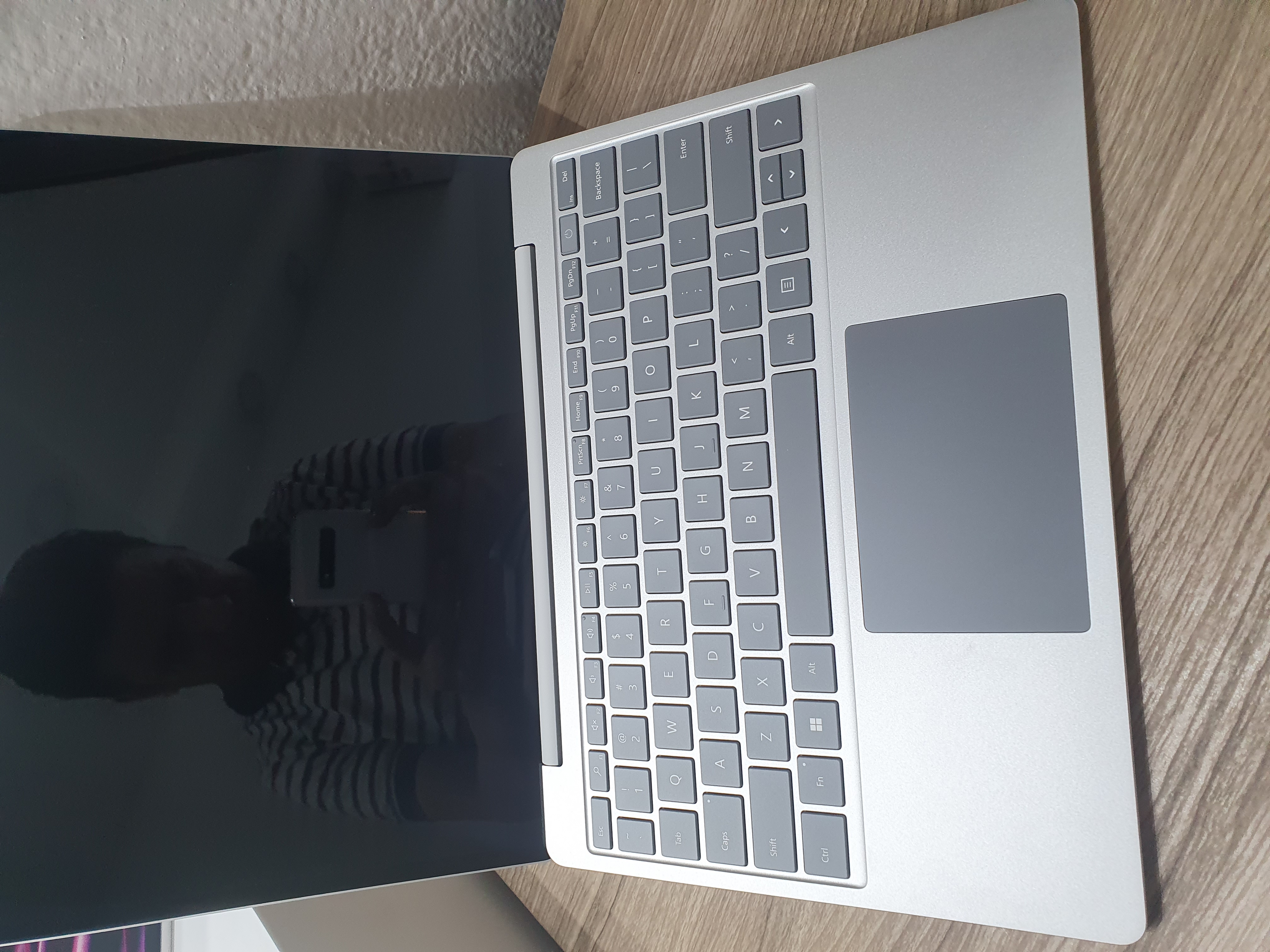 computadoras y laptops - Microsoft Surface Laptop Go3, Core i5 12th, Touch 12,4" 8GB RAM, 256GB SSD Nueva 3