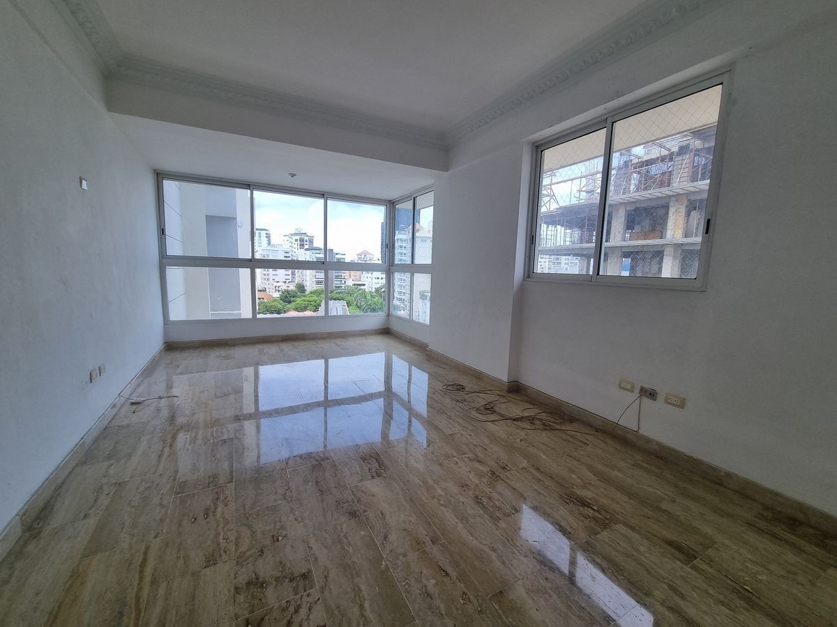 apartamentos - Alquiler de Amplio Apartamento en Naco 9