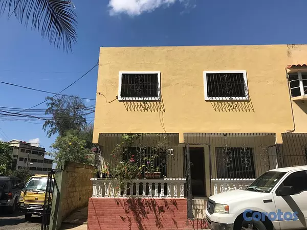 casas - Casa en venta Colinas del Arroyo  2