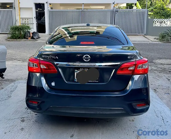 carros - Nissan Sentra SV  2016 8