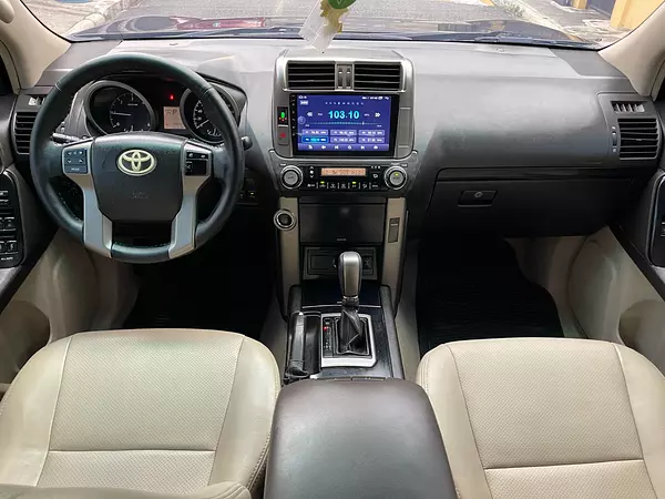 jeepetas y camionetas - Toyota land cruicer prado txl 2012 4