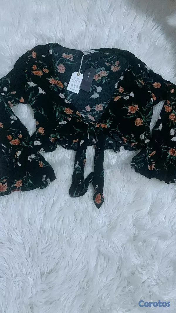 ropa y zapatos - caja de ropa 6