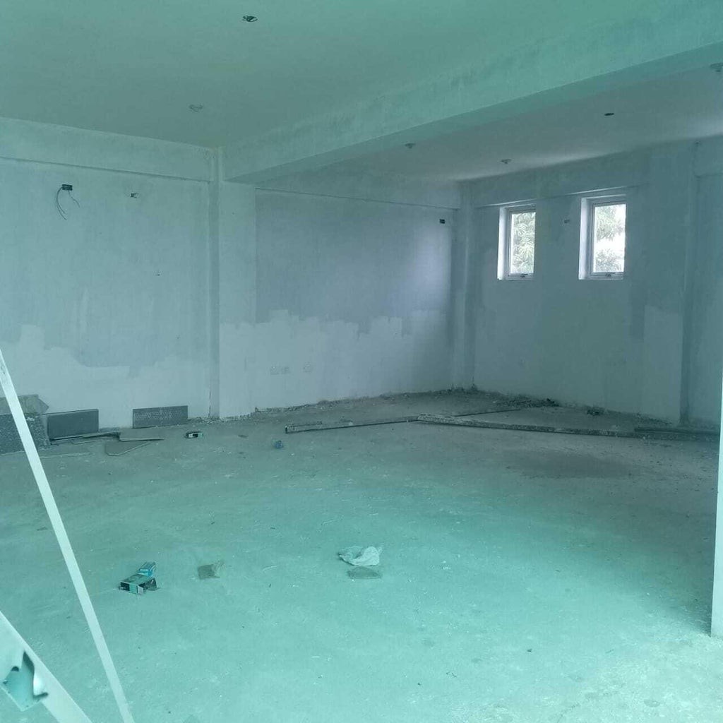 oficinas y locales comerciales - Alquiler de Céntrico, amplio y cómodo Local comercial totalmente nuevo, 5