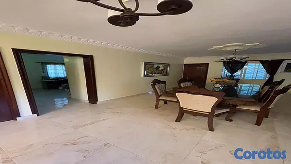 casas - Venta de hermosa con 1000mt  de solar en Zona Oriental 2