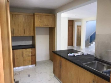 casas - Ya está lista para mudarse está fabulosa casa con muy buena ubicación 7