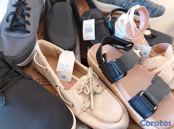 zapatos unisex - Caja de calzados , todo nuevo , 23 pares  6