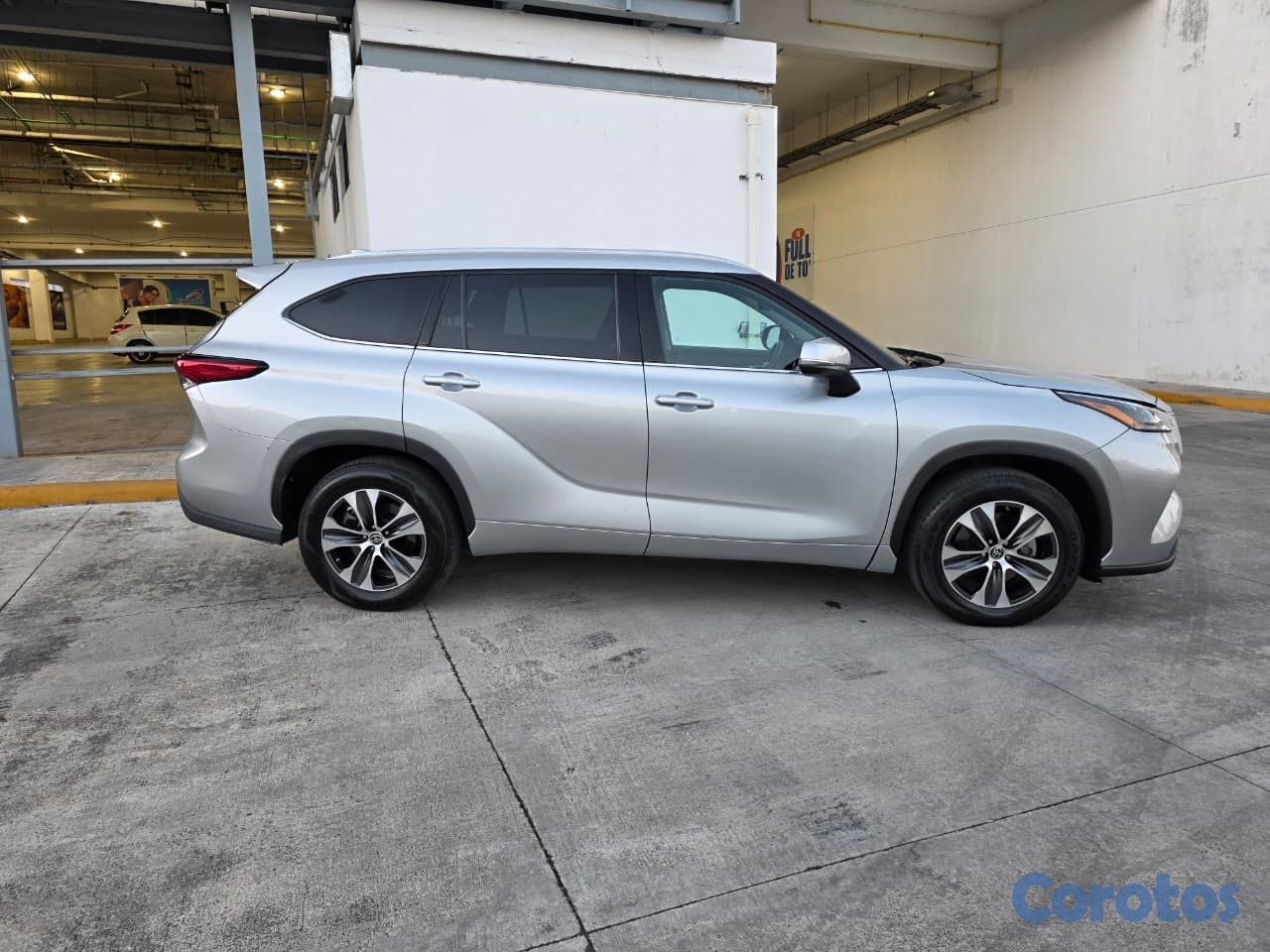 jeepetas y camionetas - Toyota highlander 2021 XLE 1
