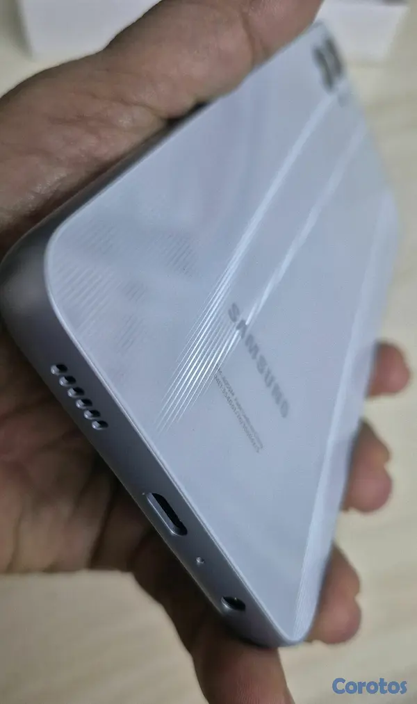 celulares y tabletas - Samsung Galaxy A05 64GB Plateado NUEVO Claro RD$5,400 NEGOCIABLE  5