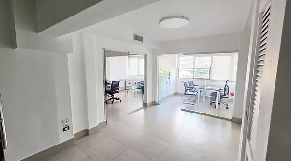 oficinas y locales comerciales - Oficina amueblada en Bella vista  8