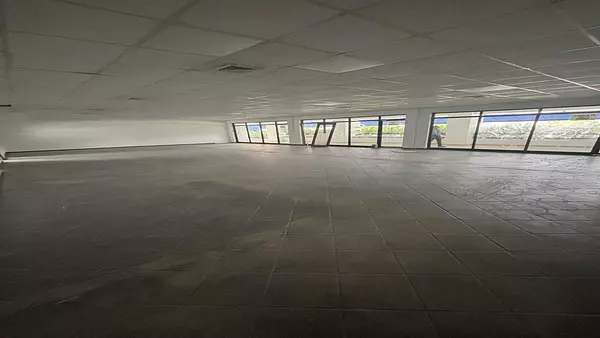 oficinas y locales comerciales - Alquiler Local Comercial Naco 2do piso 76Mts 2