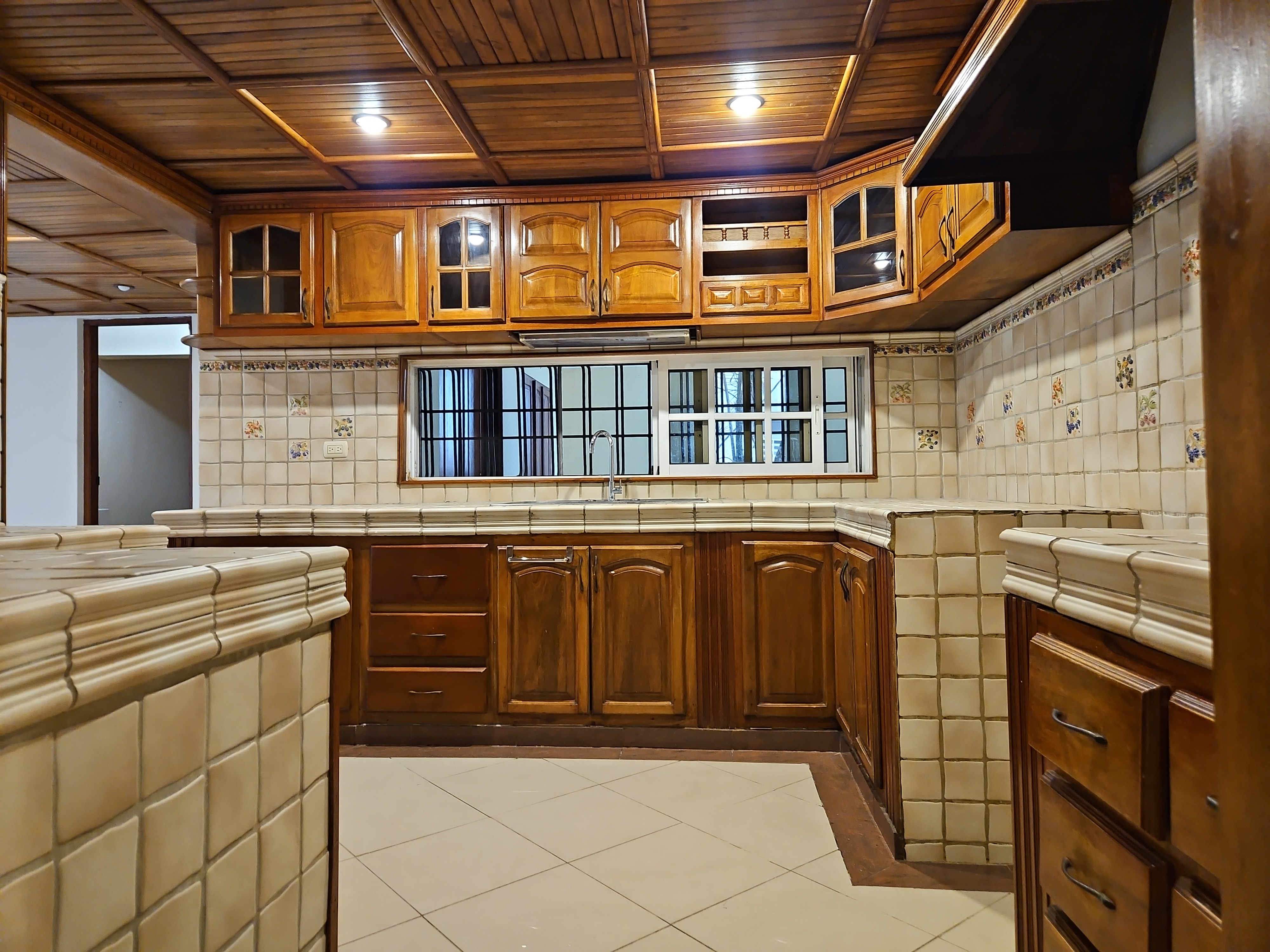 casas - 🛑Casa en Alquiler en Urbanizacion Fernandez  Vivienda o Oficinas  7