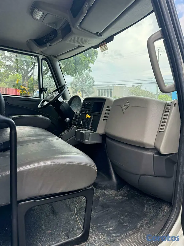 camiones y vehiculos pesados - International Durastar 4300 año 2018 Motor Cummins 2
