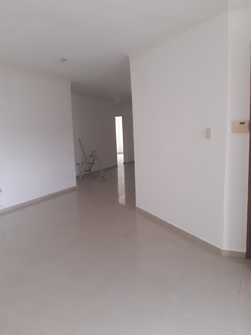 apartamentos - VENDO AMPLIO Y PRESCO APARTAMENTO CLASICO.PROXIMO A CARREFOUR.  6
