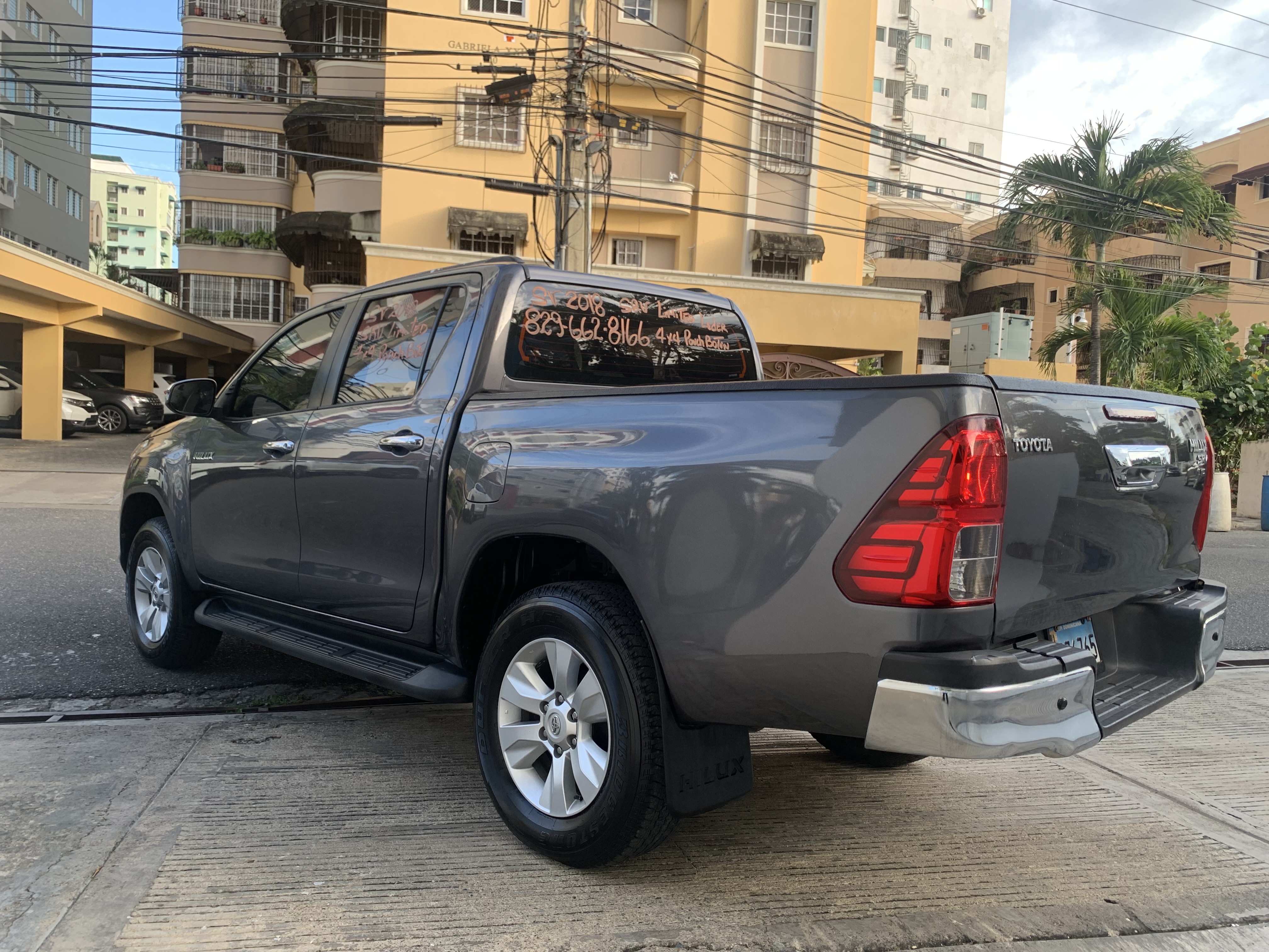 jeepetas y camionetas - Hilux SRV LIMITED FULL (4x4) motor 2.8 De la Delta 9