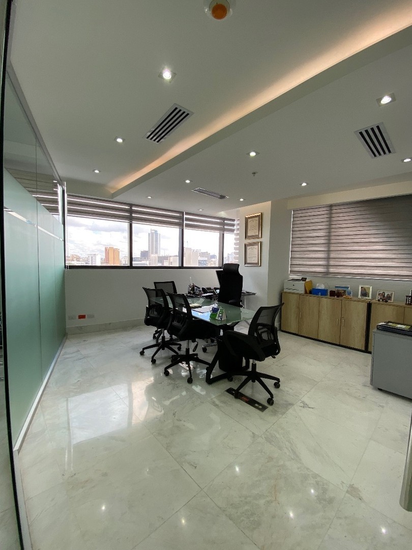 oficinas y locales comerciales - 🔵Alquilo Local para oficina  83 mts en serralles 
