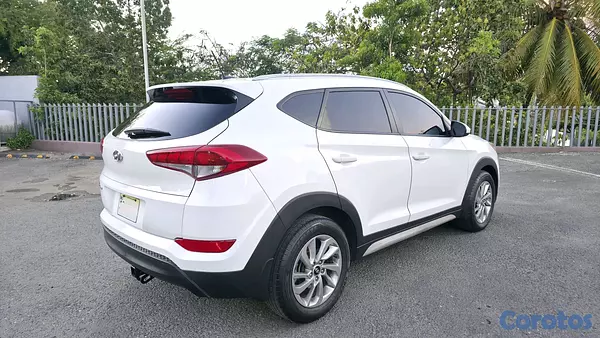 jeepetas y camionetas - Hyundai Tucson 2017 Versión Americana  4