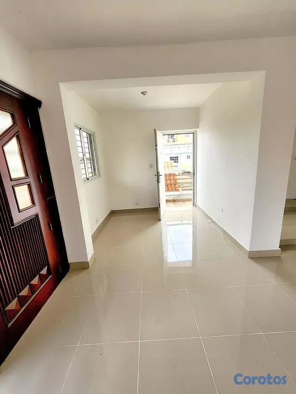 casas - Rento espectacular casa en 2do nivel Av. Independe 16