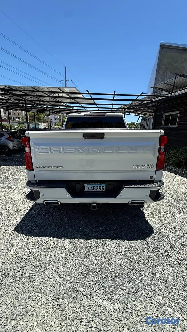 jeepetas y camionetas - Chevrolet Silverado High Country 2022 3