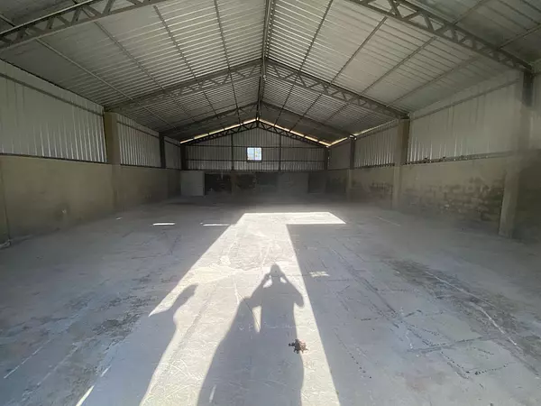 oficinas y locales comerciales - Solar con Nave en Alquiler – Autopista Duarte 4